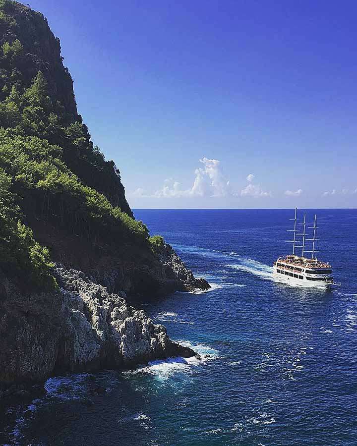 Gundogdu Entertainment Boat Cruise