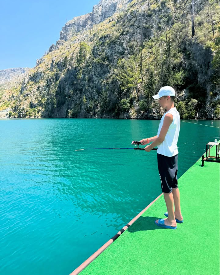 Green Canyon Fishing from Side