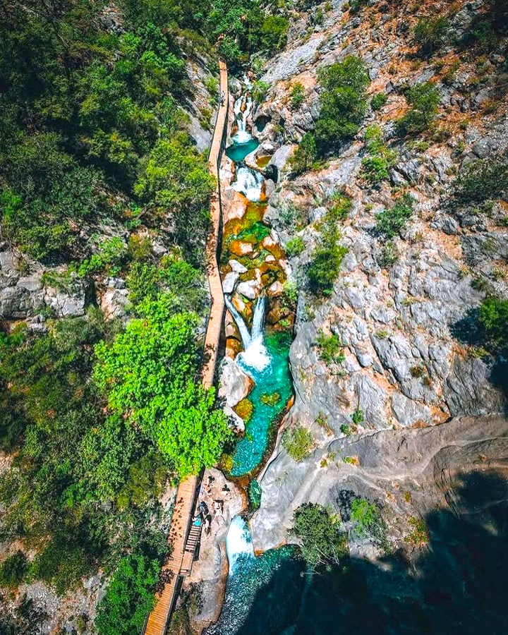 Mountain pools from Side