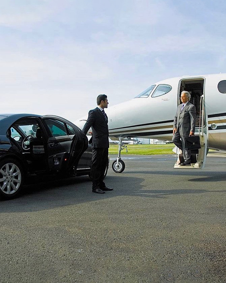 VIP Transfer with Driver in Side